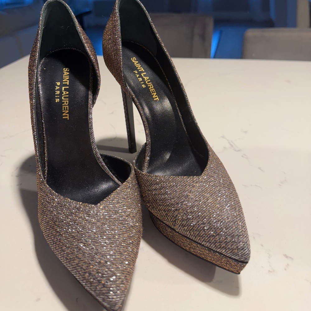 Saint Laurent platform pumps  38